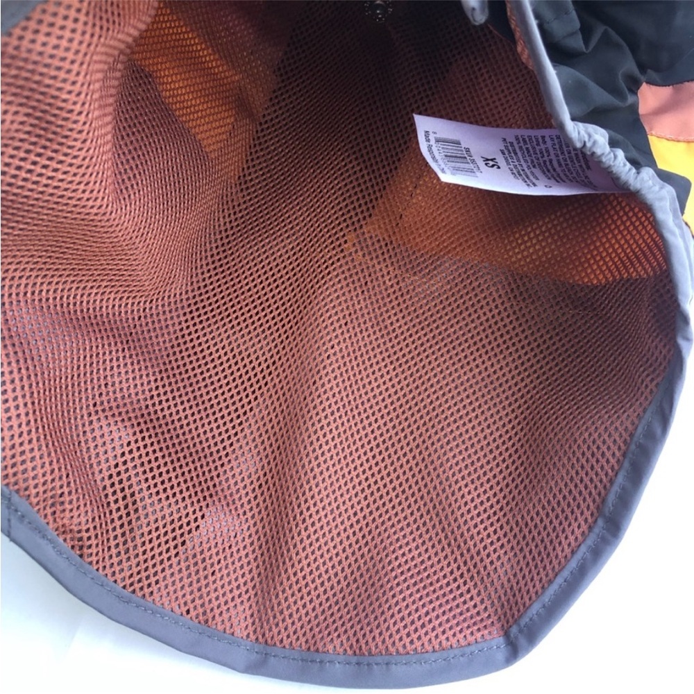 NWT Reddy Dog Jacket with Hood, water resistant and Windproof. Size XS - Picture 9 of 10